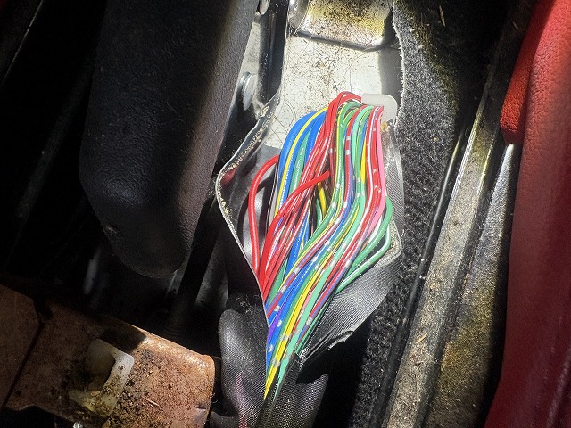 カットしたら全ての配線が見える