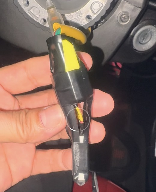 テープで外れないように巻く