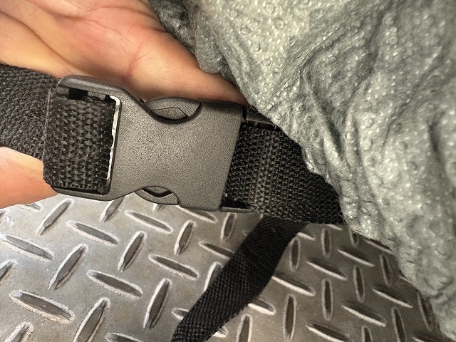 センターのロックをハメた写真