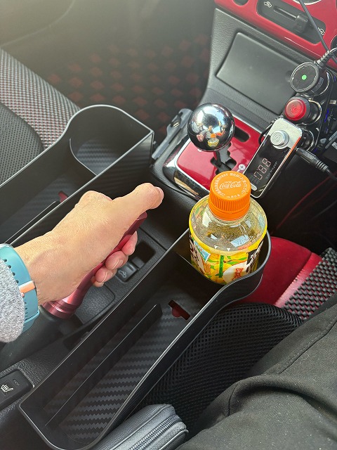 サイドブレーキも普通に使えます